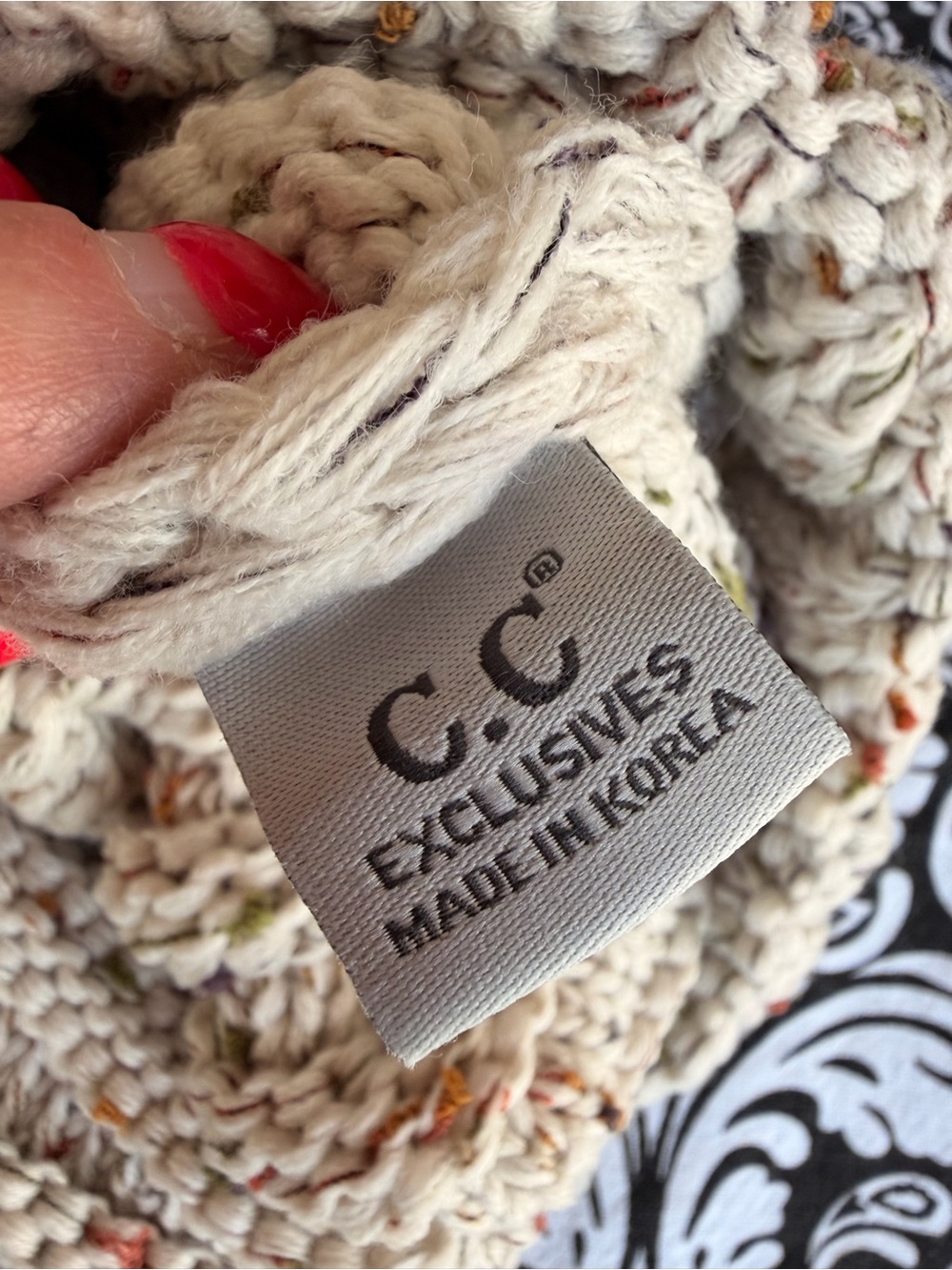 C.C. Exclusives Cream Tweed Knit Newsboy Cabbie Hat - Picture 10 of 11